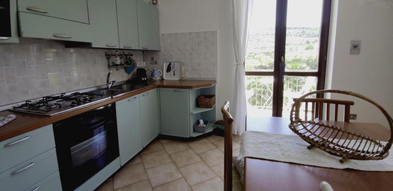 Temo River House Romantic Balcony And Peaceful Retreat In The Heart Of Bosa Zewnętrze zdjęcie
